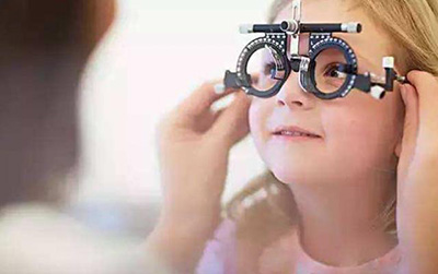 智能眼镜会不会伤害孩子的眼睛？